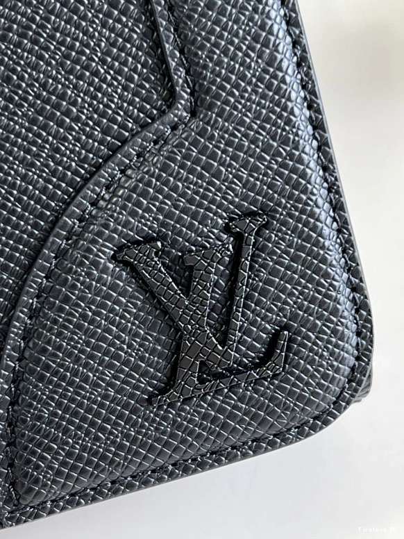 Firstbag NEW LOUIS FLAP VUITTON MESSENGER 0726